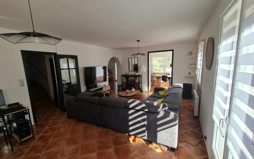 SAINT-PRIVAT-DES-VIEUX St Privat des Vieux - Maison rénovée avec piscine - calme en fond d'impasse 5