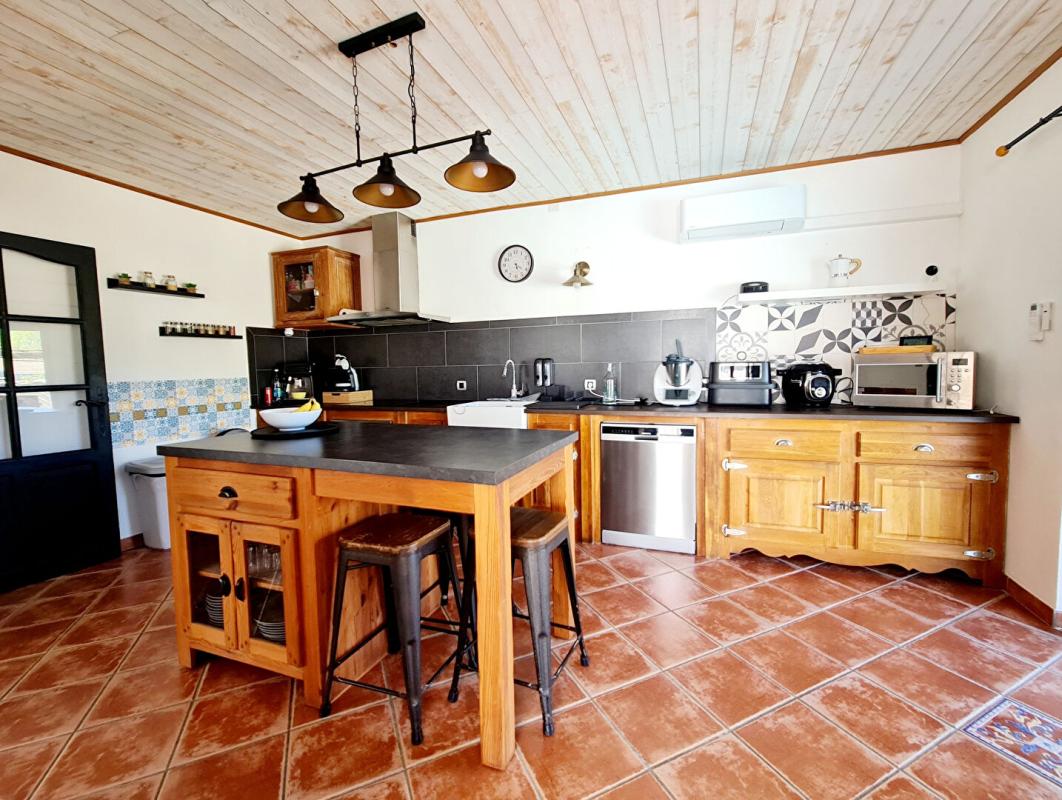 SAINT-PRIVAT-DES-VIEUX St Privat des Vieux - Maison rénovée avec piscine - calme en fond d'impasse 8