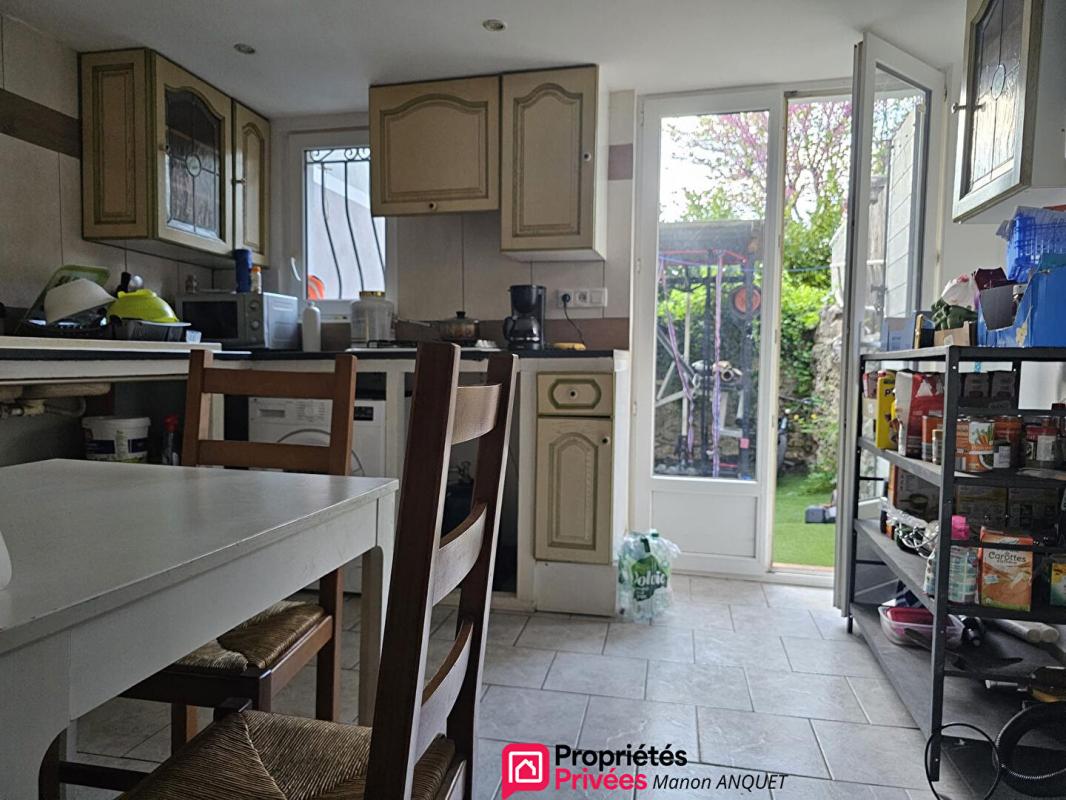 LA ROQUEBRUSSANNE Appartement  1 pièce, La Roquebrussanne 1