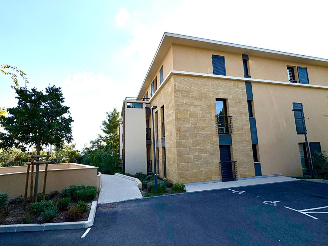 AIX-EN-PROVENCE Appartement Aix En Provence 2 pièce(s) 53 m2 8