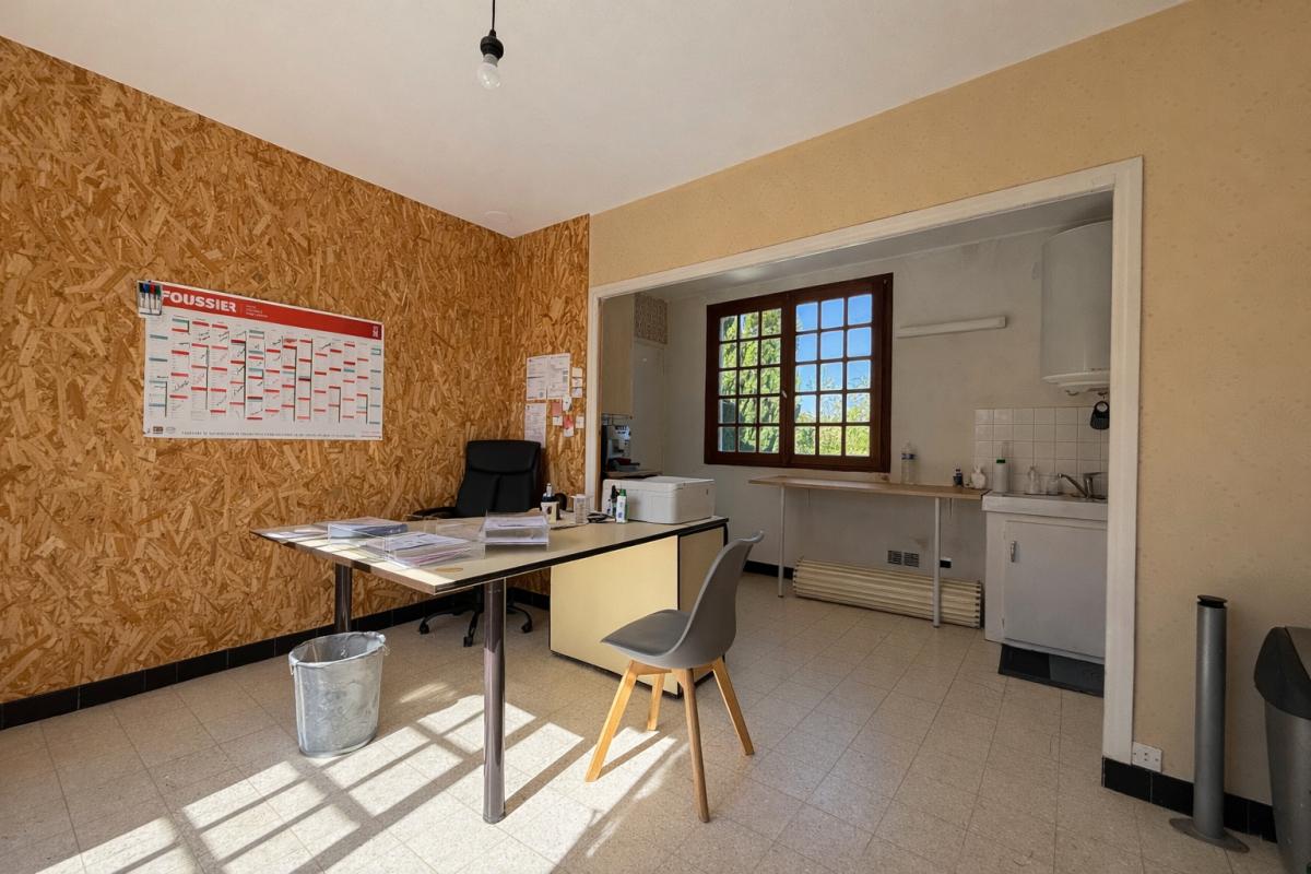 MAMERS Maison avec dépendance sur 2 hectares ? vie de plain-pied et environnement naturel 17