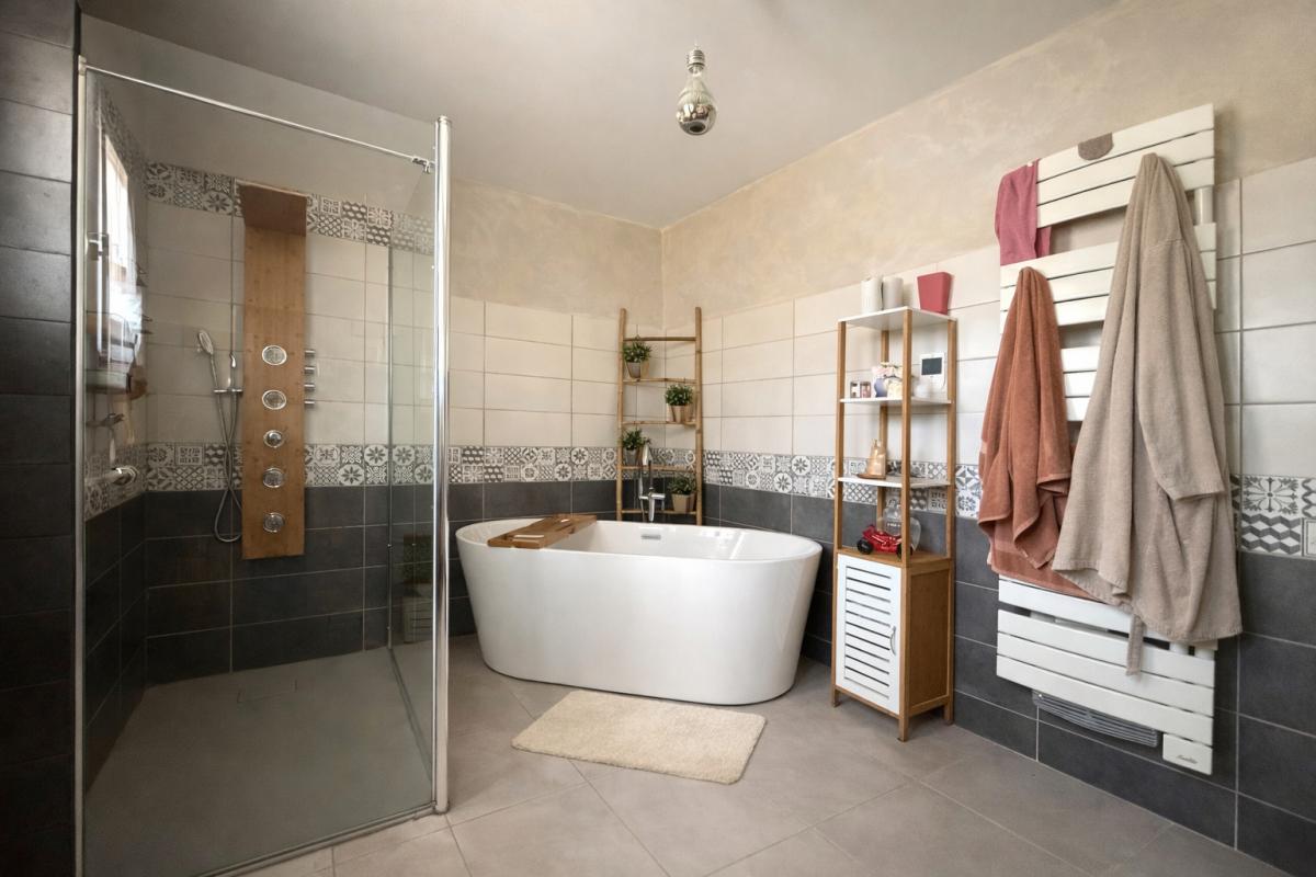 MAMERS Maison avec dépendance sur 2 hectares ? vie de plain-pied et environnement naturel 9