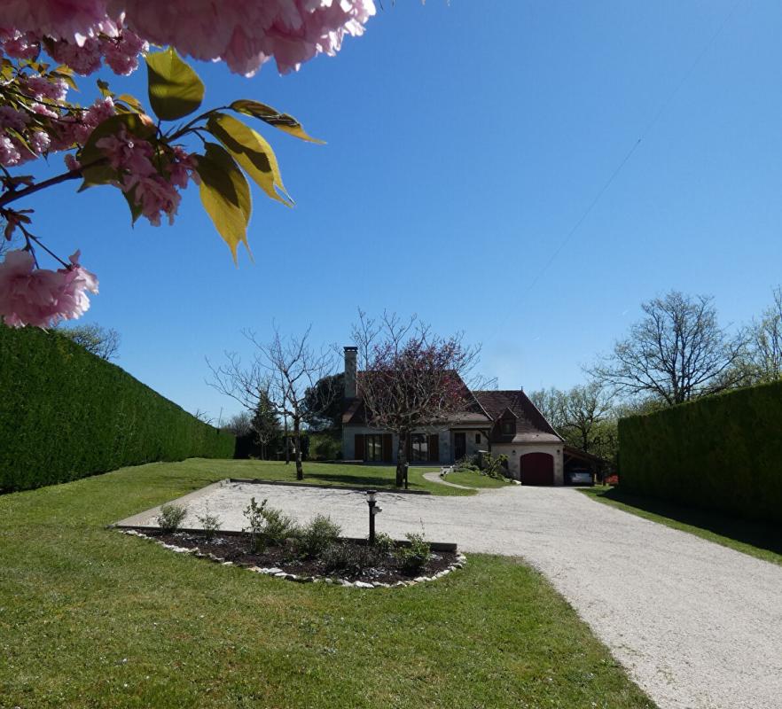 NADAILLAC Maison Nadaillac 7 pièce(s) 148 m2 17