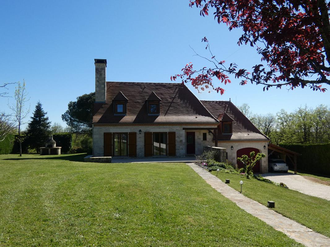 NADAILLAC Maison Nadaillac 7 pièce(s) 148 m2 2