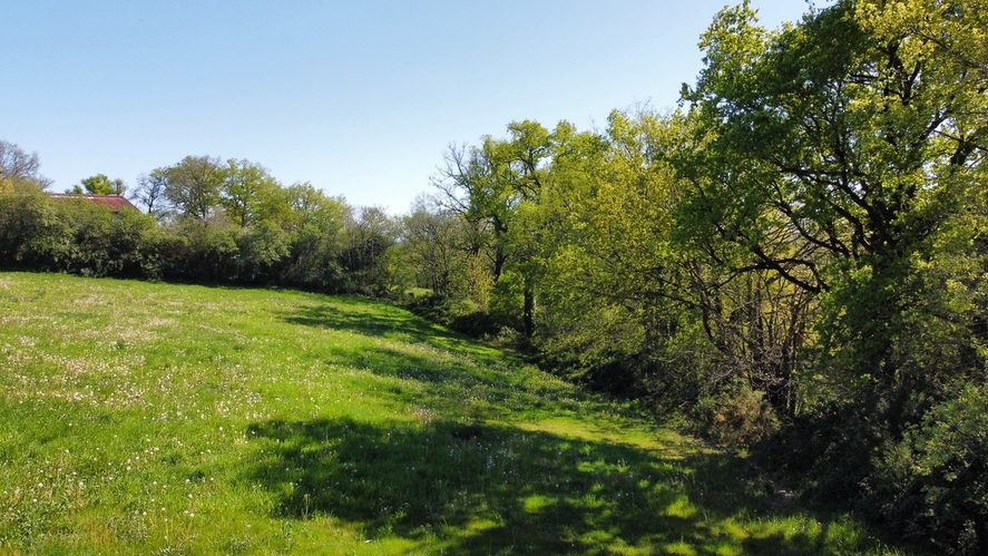 GIGOUZAC Grand terrain à bâtir 6 000 m²  (divisible) - hameau calme - entre Cahors et Gourdon 9