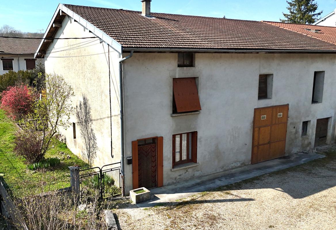 CORVEISSIAT Maison de village à rénover  - CORVEISSIAT, coeur du Revermont 1