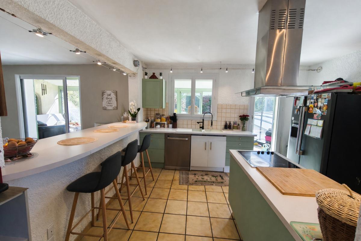 VILLEMOUSTAUSSOU Maison Villemoustaussou 7 pièces 5 chambres 4