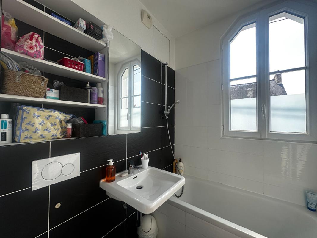 ANGERS Maison Angers 9 pièce(s) 150 m2 7