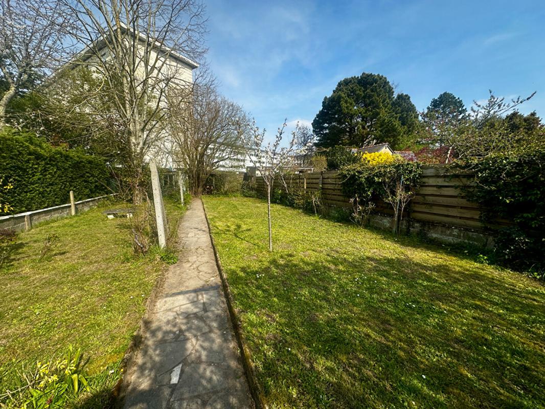 ANGERS Maison Angers 9 pièce(s) 150 m2 8