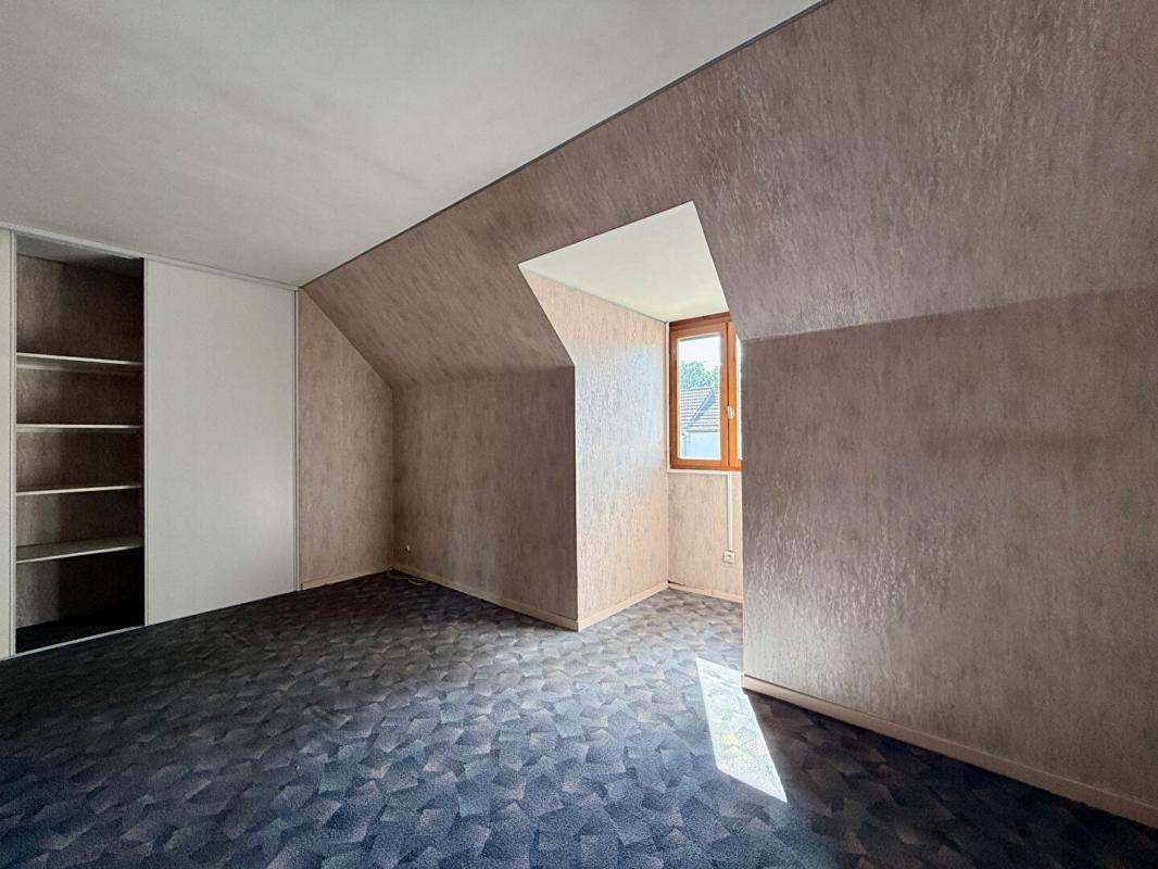 DIJON Maison 6 pièces 124 m2 avec garage et sous-sol - 4 chambres 8