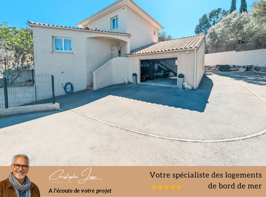 ROQUEFORT-DES-CORBIERES Maison d'architecte au charme provençal avec piscine, double garage 17