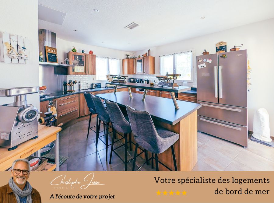 ROQUEFORT-DES-CORBIERES Maison d'architecte au charme provençal avec piscine, double garage 4