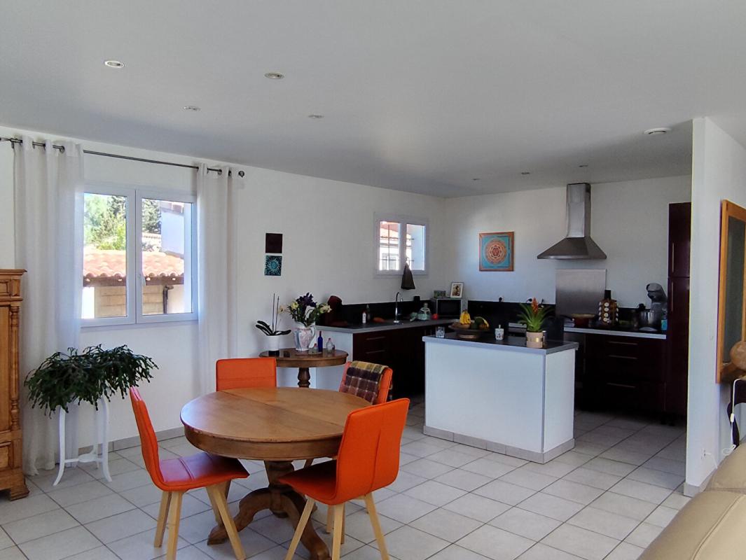 DOUZENS Maison  6 pièce(s) 114m2 15