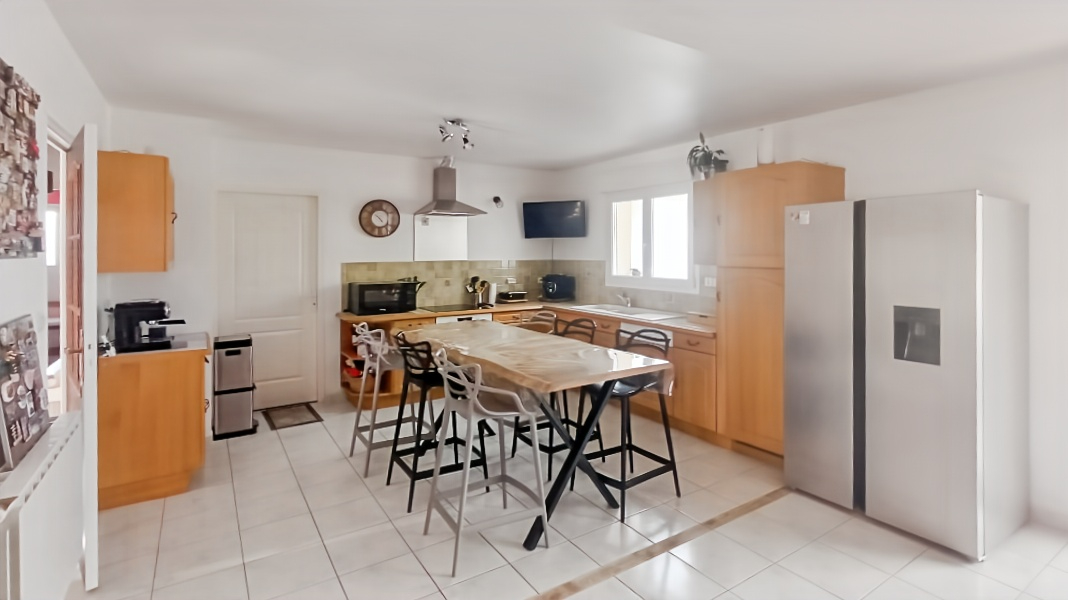 LA TRIMOUILLE Maison La Trimouille 6 pièce(s) 150 m2 4