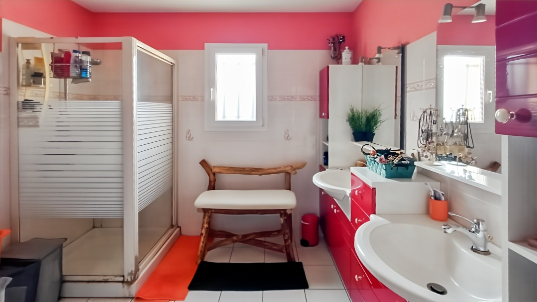 LA TRIMOUILLE Maison La Trimouille 6 pièce(s) 150 m2 8