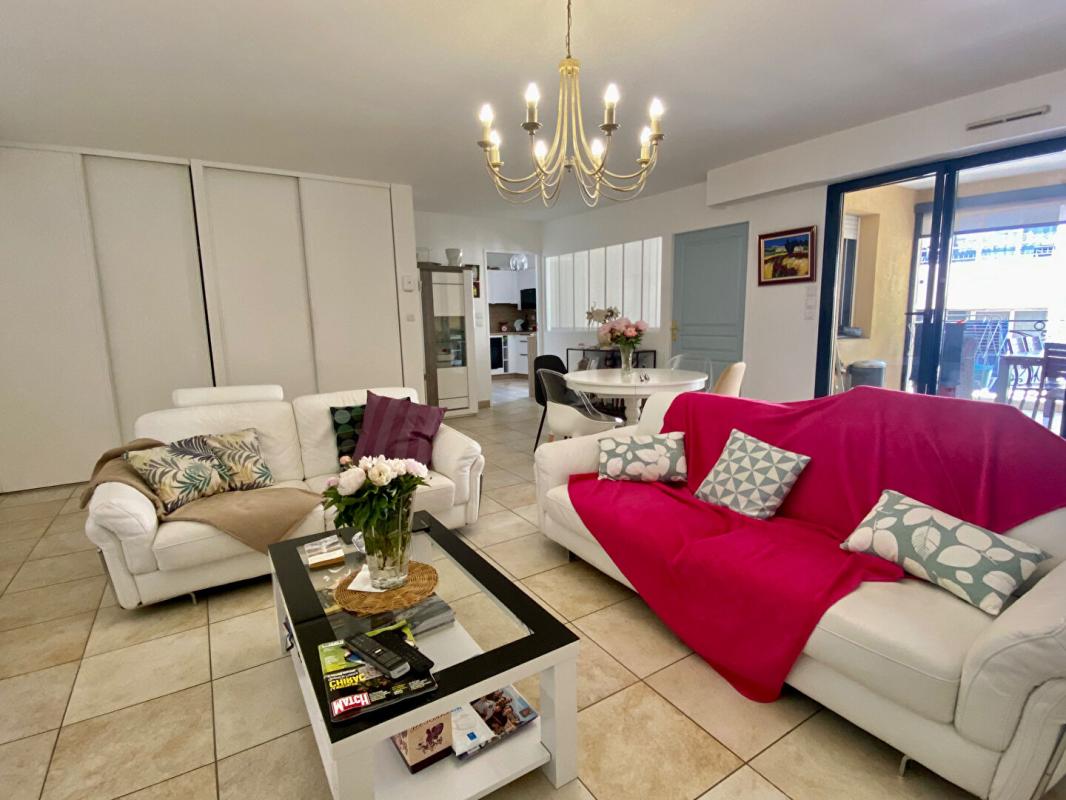 SIX-FOURS-LES-PLAGES Appartement Six Fours Les Plages 4 pièce(s) 95 m2 5