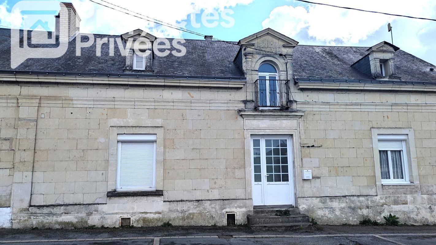 CHOUZE-SUR-LOIRE Chouzé sur Loire .Ensemble immobilier de 7 logements indépendants.430 M2 au total 16