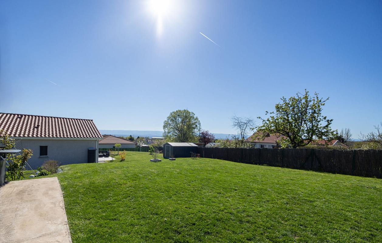 FEURS Villa récente  de plain-pied sur 1003 m² de terrain clos 4