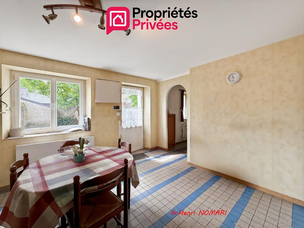 CANDE Maison  de 101 m2 en Centre ville de Candé - 6 pièce(s) - 3 Chambres 5