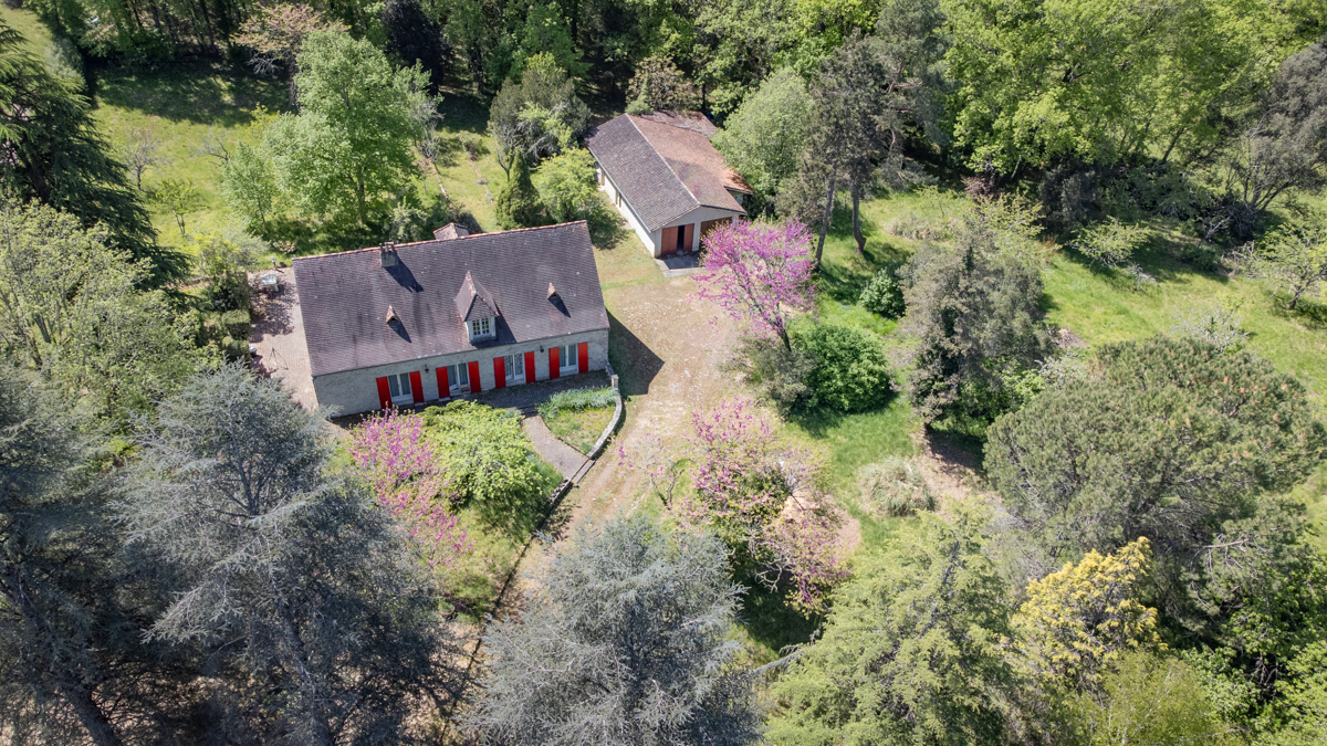 BANEUIL Maison +/- 114 m2, plein pied, 3chambres, garage, atelier, 2.5ha terrain 1