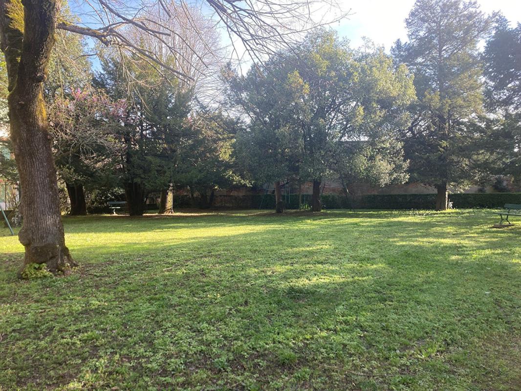 MONTAUBAN Appartement avec ascenseur et parc, hypercentre de Montauban 3 chambres 15