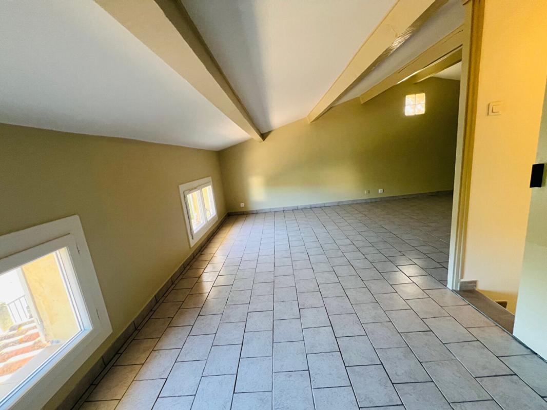 SAINT-MITRE-LES-REMPARTS Maison Saint Mitre Les Remparts 4 pièces 113 m2 10