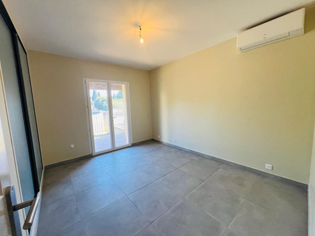 SAINT-MITRE-LES-REMPARTS Maison Saint Mitre Les Remparts 4 pièces 113 m2 7