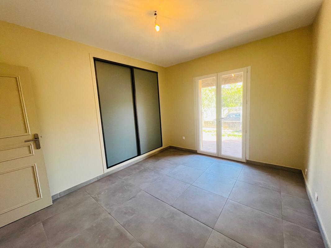 SAINT-MITRE-LES-REMPARTS Maison Saint Mitre Les Remparts 4 pièces 113 m2 8