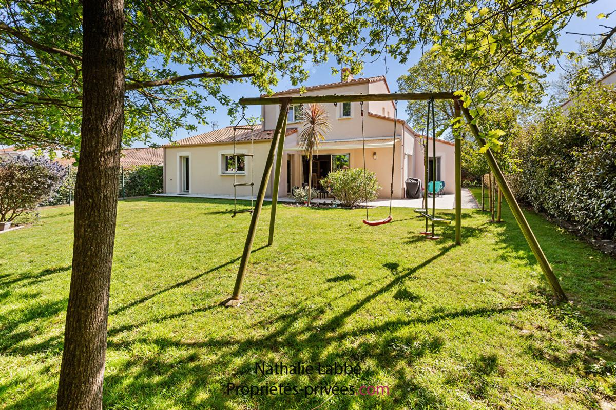 PORNIC Maison récente Pornic 5 pièce(s) 133 m2 avec double garage sur un Terain de 600m² 1