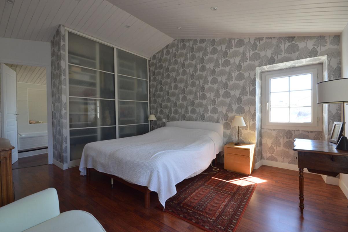 MARSILLY Belle grande maison avec dépendances 17 LA ROCHELLE MARSILLY 10