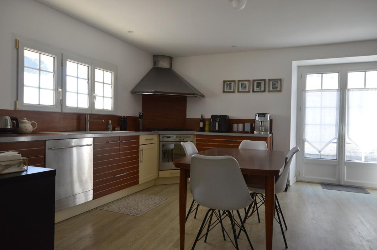 MARSILLY Belle grande maison avec dépendances 17 LA ROCHELLE MARSILLY 12