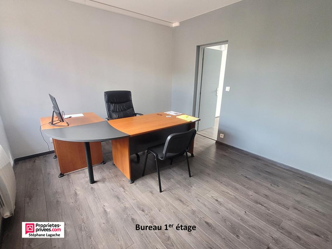 ESTAIRES Immeuble mixte Estaires avec local commercial 100m² et 1T2 duplex 7