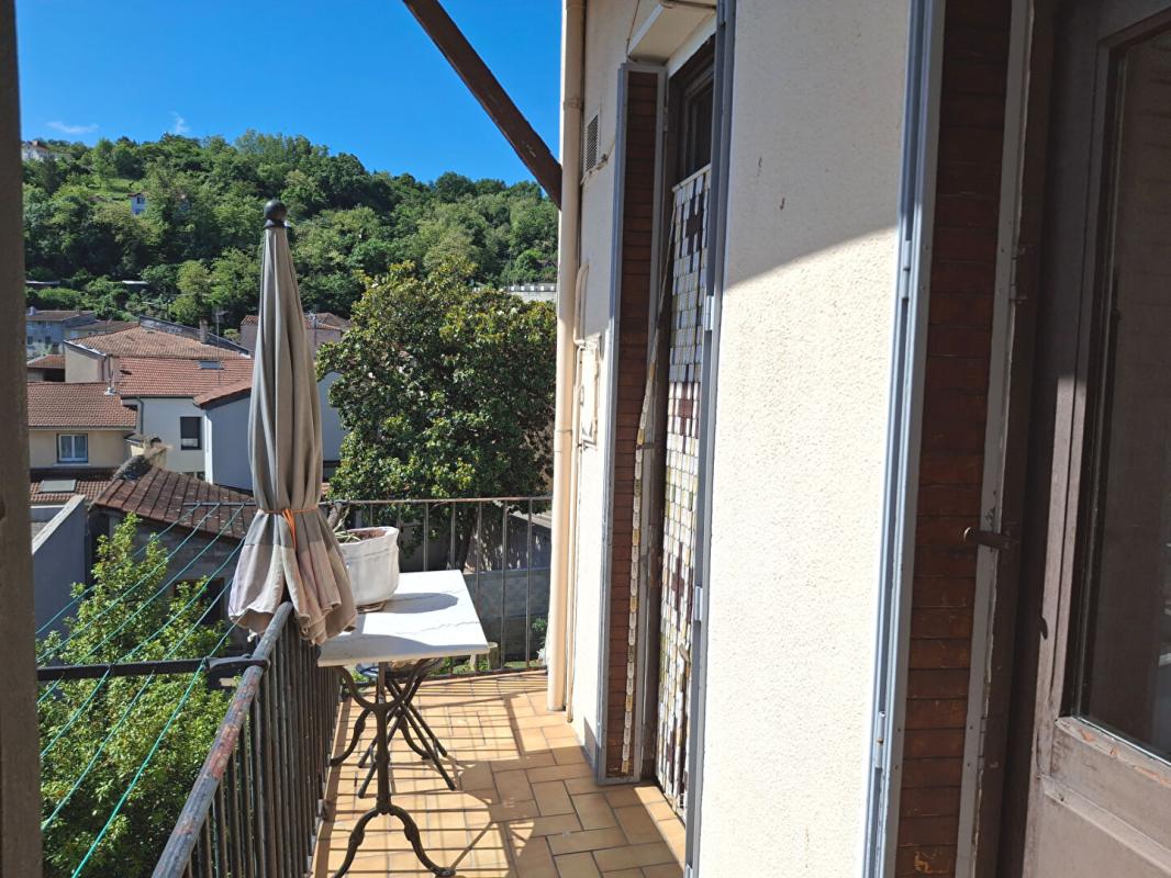 GIVORS GIVORS CENTRE au calme  Maison de ville 16