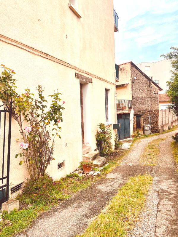 GIVORS GIVORS CENTRE au calme  Maison de ville 17