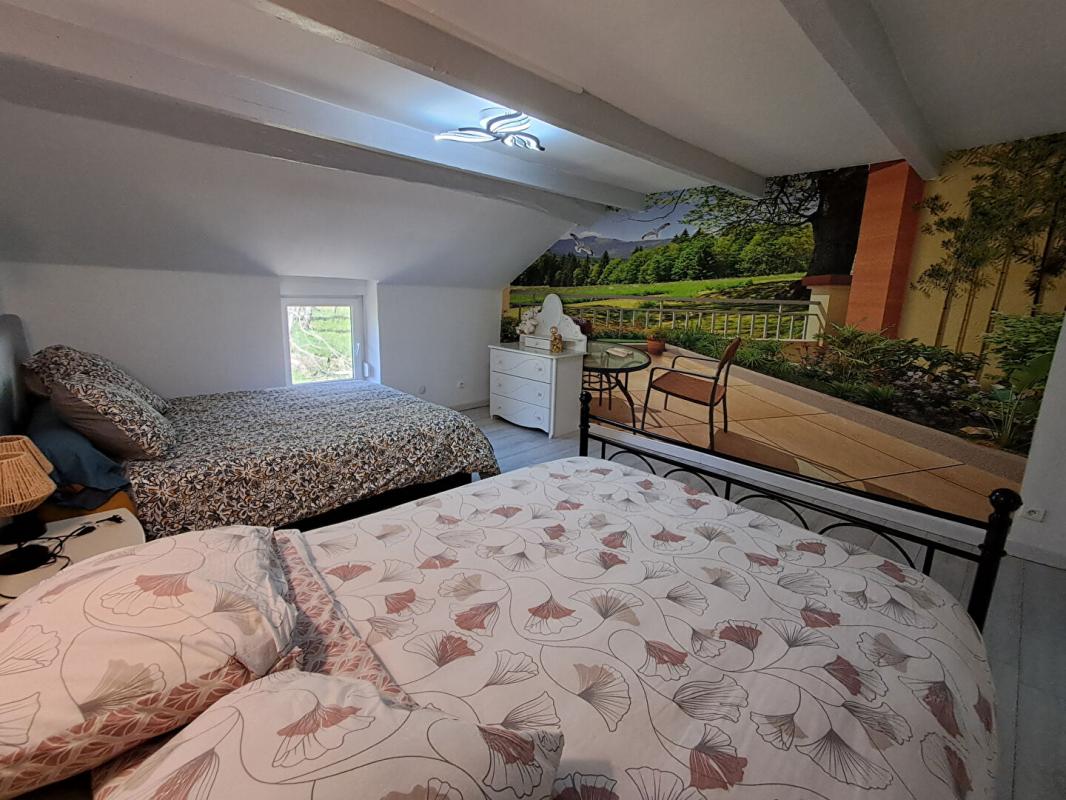 COLOMBIER A colombier (70000) Ensemble immobilier de 2 maisons sur 33 ares de terrain à 247 500 euros 10