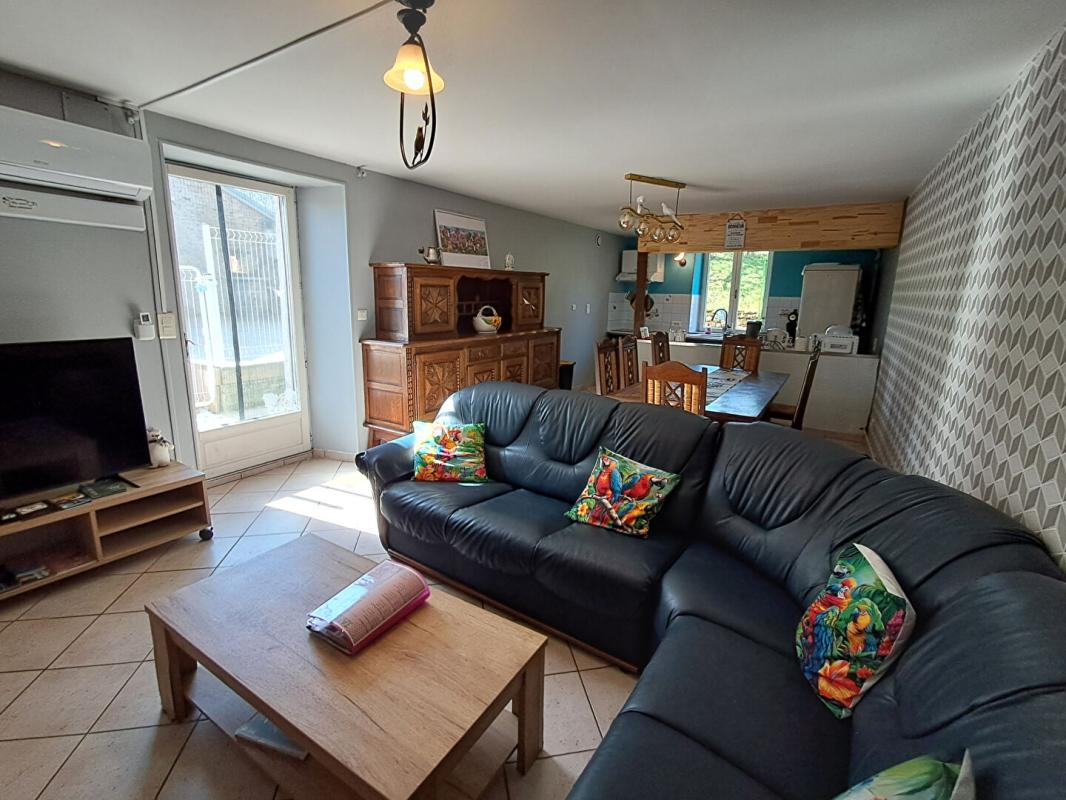 COLOMBIER A colombier (70000) Ensemble immobilier de 2 maisons sur 33 ares de terrain à 247 500 euros 12