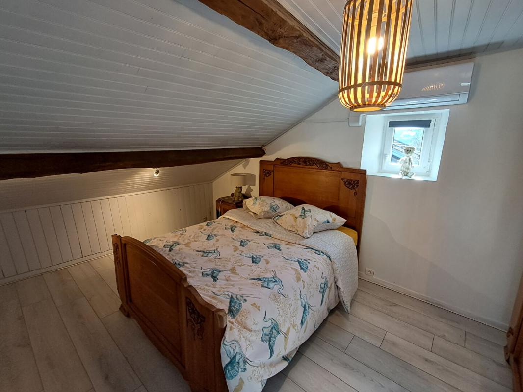 COLOMBIER A colombier (70000) Ensemble immobilier de 2 maisons sur 33 ares de terrain à 247 500 euros 9