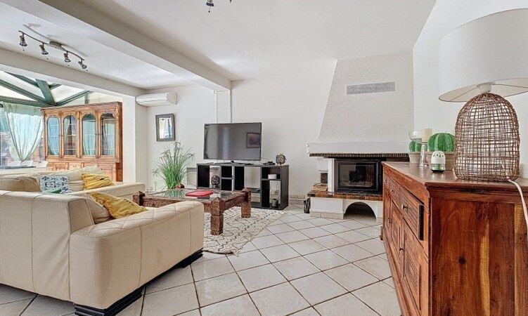 NARBONNE Maison familiale R+1 .138 m² . Piscine . Aucun travaux  Narbonne 6