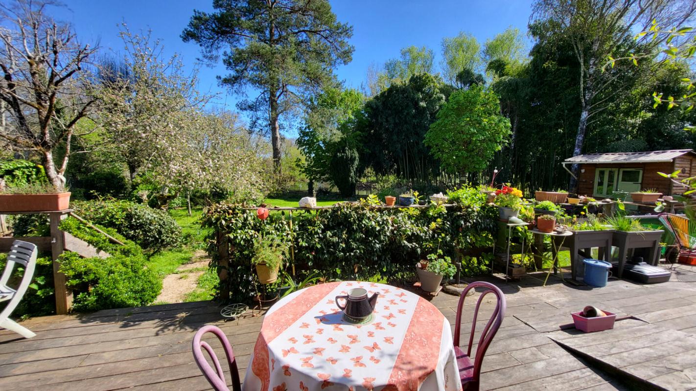 RAZAC-SUR-L'ISLE 24430 Maison  style année 30  rénovée proche Périgueux  5 pièces 122 m2  joli jardin bordé par la rivière 10