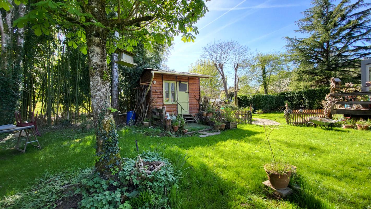 RAZAC-SUR-L'ISLE 24430 Maison  style année 30  rénovée proche Périgueux  5 pièces 122 m2  joli jardin bordé par la rivière 13