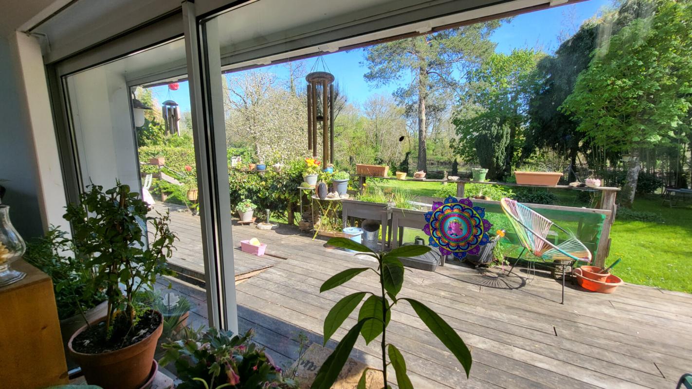 RAZAC-SUR-L'ISLE 24430 Maison  style année 30  rénovée proche Périgueux  5 pièces 122 m2  joli jardin bordé par la rivière 16