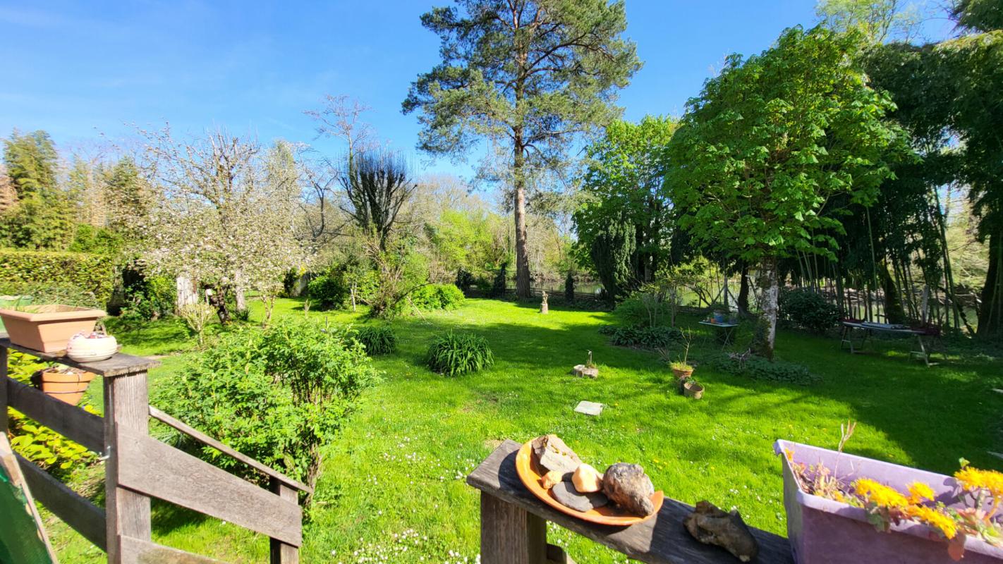 RAZAC-SUR-L'ISLE 24430 Maison  style année 30  rénovée proche Périgueux  5 pièces 122 m2  joli jardin bordé par la rivière 18