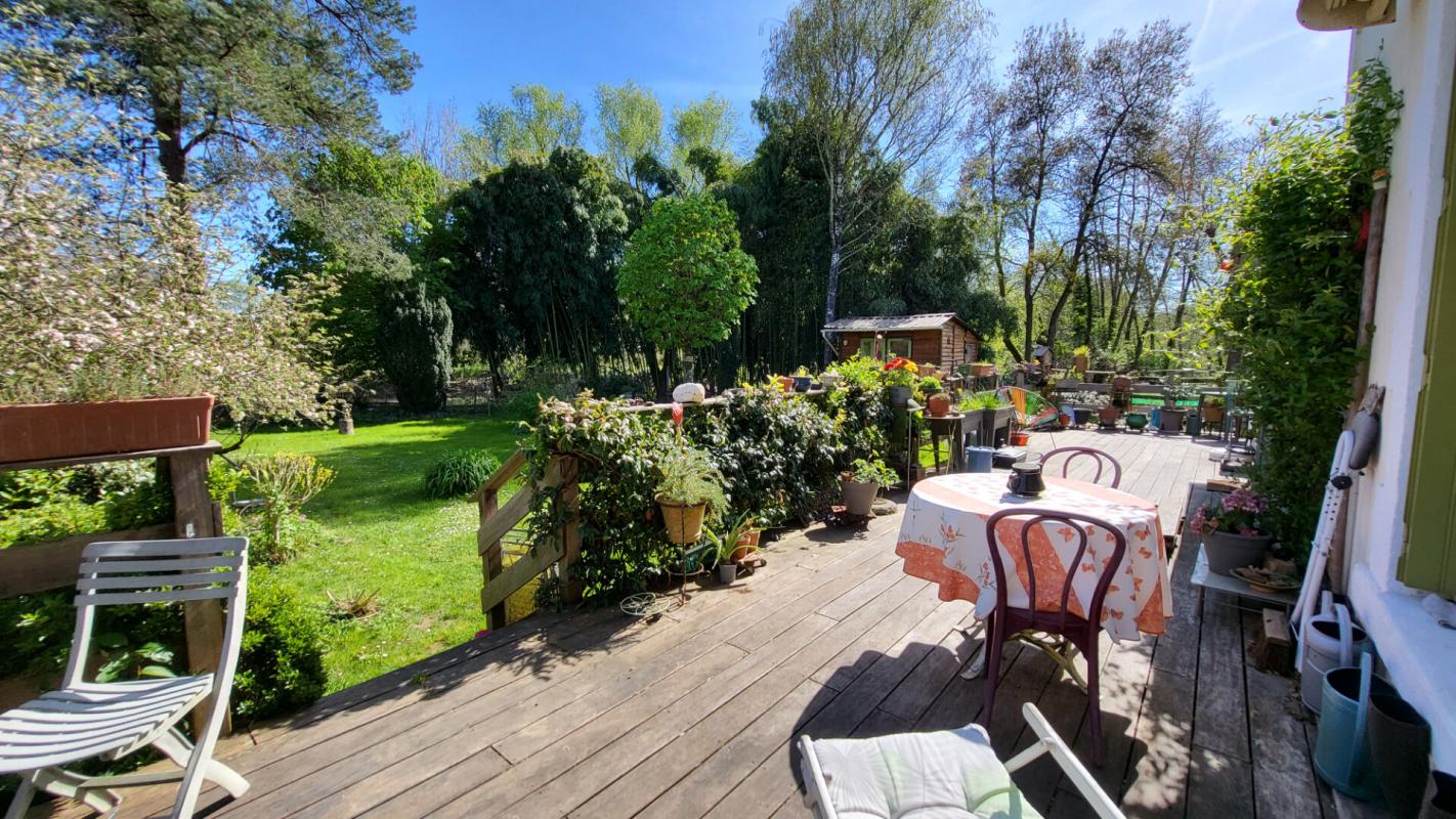 RAZAC-SUR-L'ISLE 24430 Maison  style année 30  rénovée proche Périgueux  5 pièces 122 m2  joli jardin bordé par la rivière 3