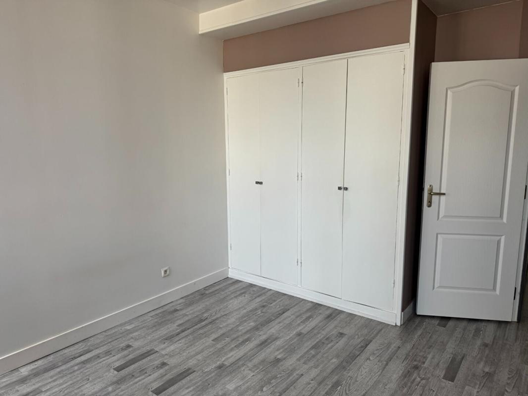 TARGON Appartement T3 avec terrasse Targon 11