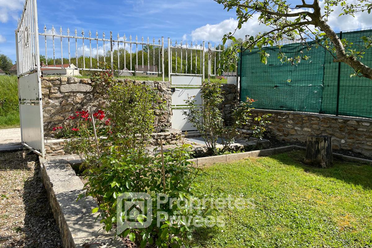 SAINT-MAURICE-MONTCOURONNE la parfaite longère 2