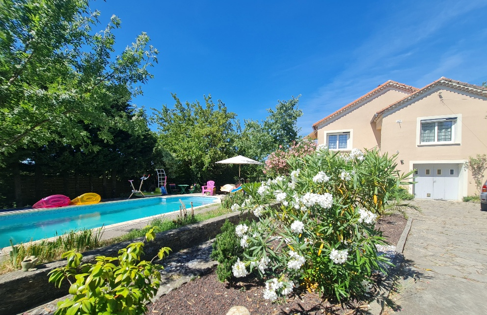 ALES COUP DE C?UR ? Villa cossue avec piscine, calme absolu 1