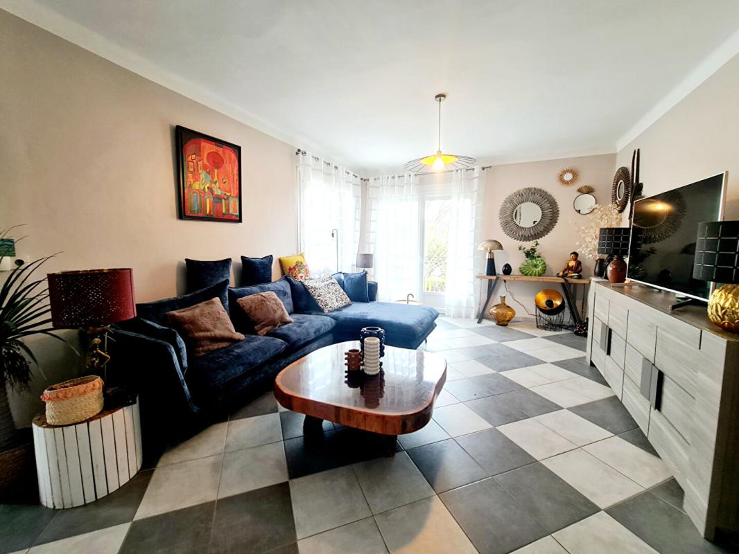 ALES COUP DE C?UR ? Villa cossue avec piscine, calme absolu 8