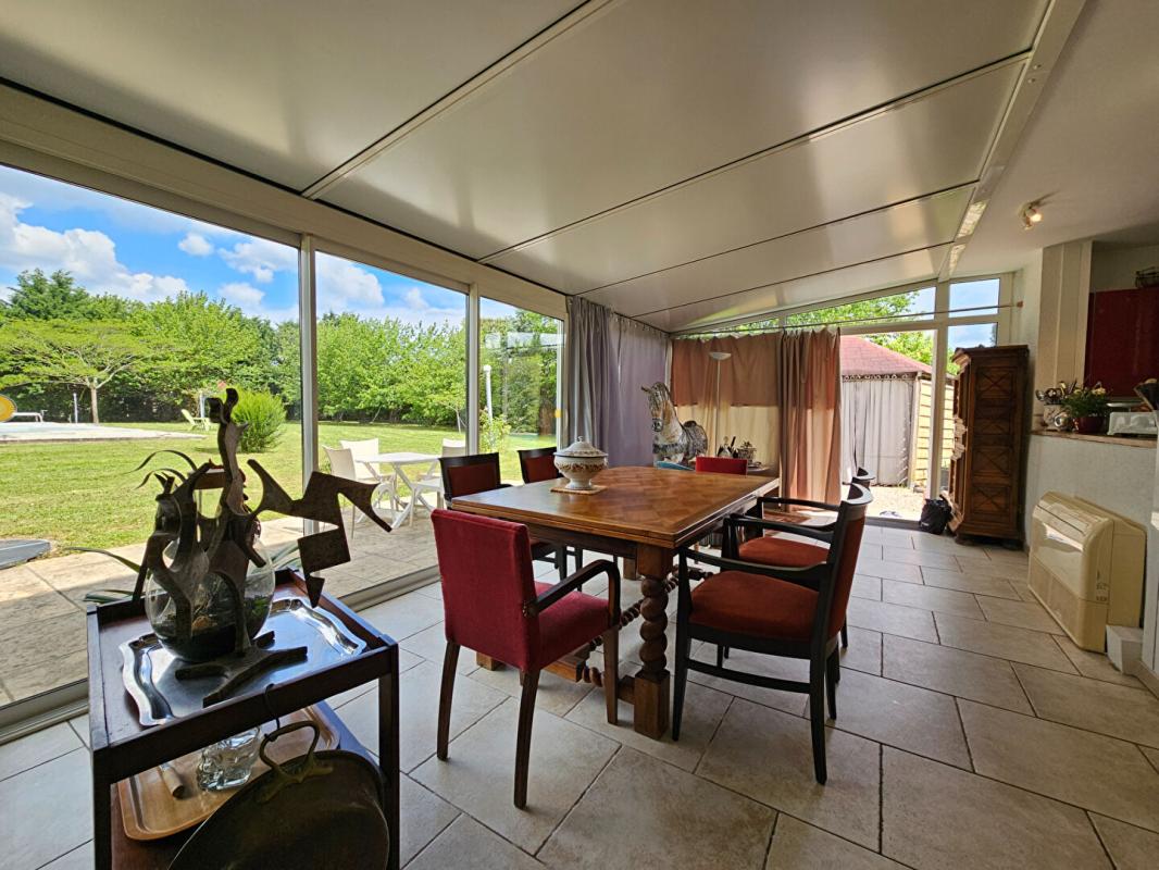 SAINTE-LIVRADE-SUR-LOT Maison de caractère en pierre 350 m² - 4 chambres - piscine chauffée - parc 3500 m² 9