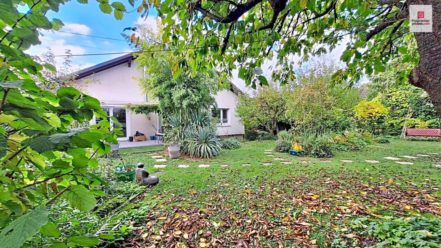 RIEDISHEIM Maison de ville à Riedisheim 6 pièces de 140 m2 7