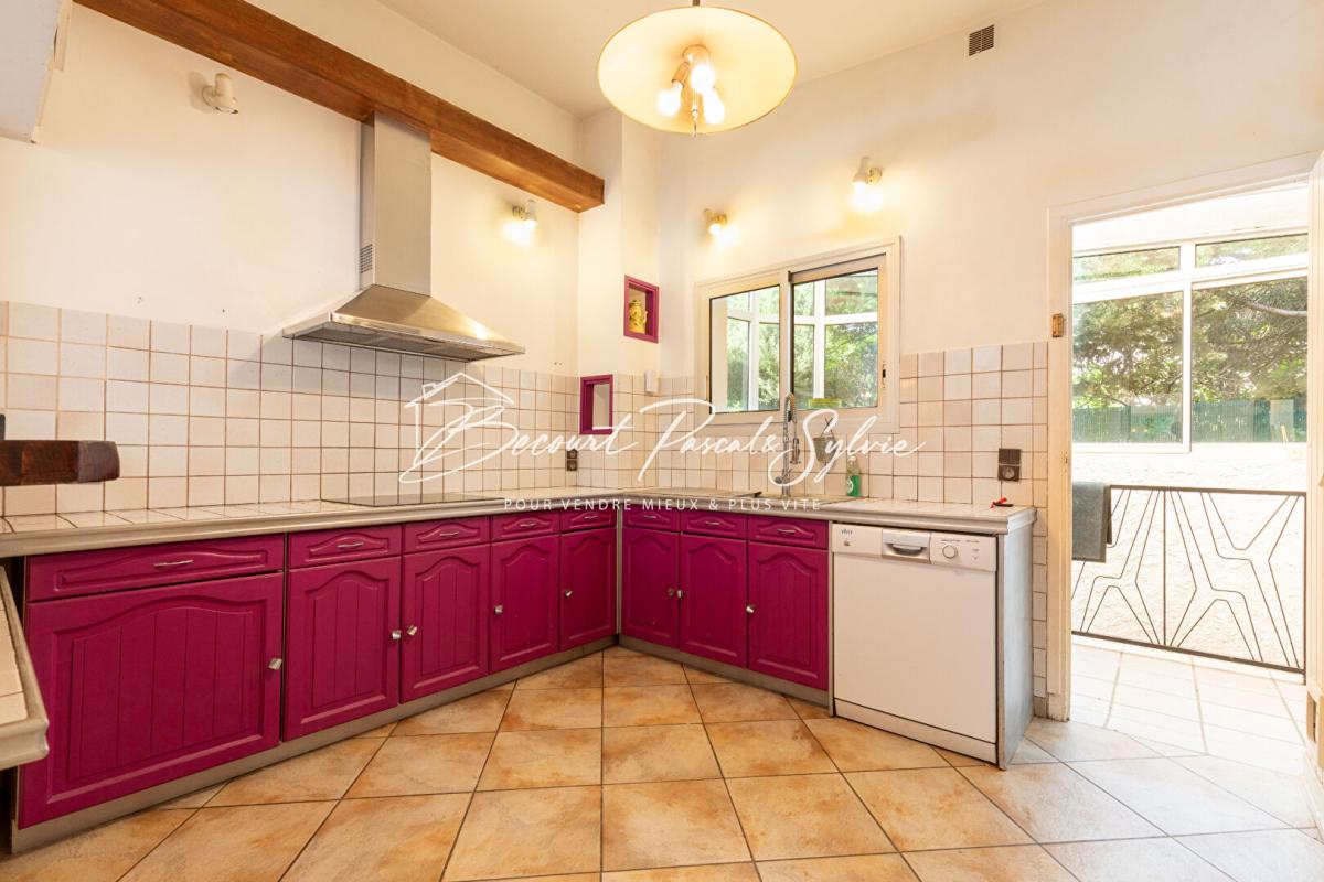 LE TEIL Maison  ANNEES 70 - 179 m² Le Teil (à 5 min de Montélimar) 12